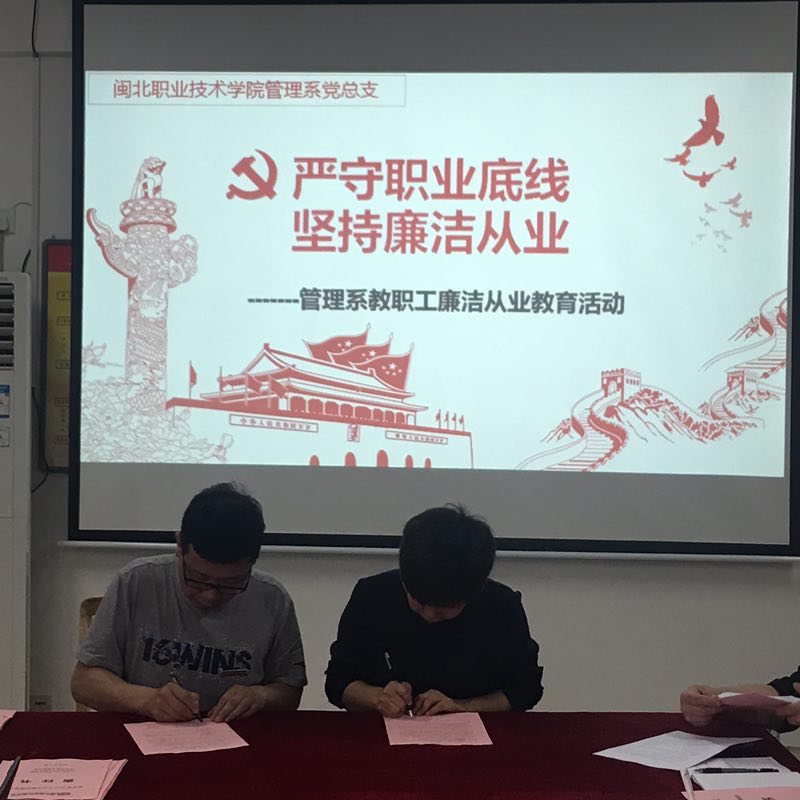 1000406df7c69fd81e097dd1f91decfd.jpg 1000406df7c69fd81e097dd1f91decfd.jpg