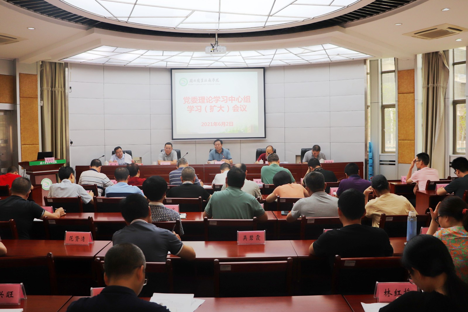 6.2_0005_亮度_对比度 6.jpg 6.2_0005_亮度_对比度 6.jpg