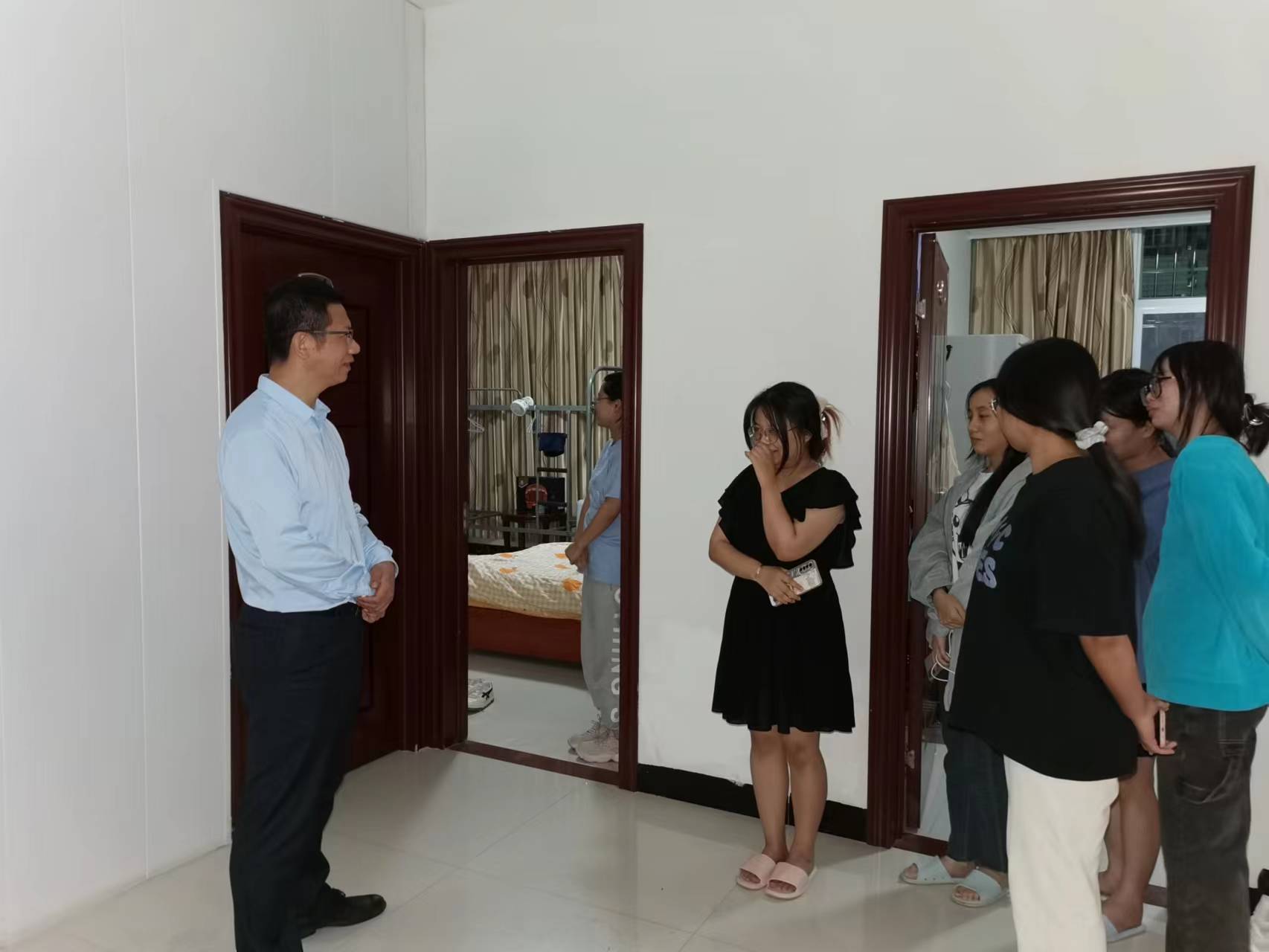 产业学院1.jpg 产业学院1.jpg