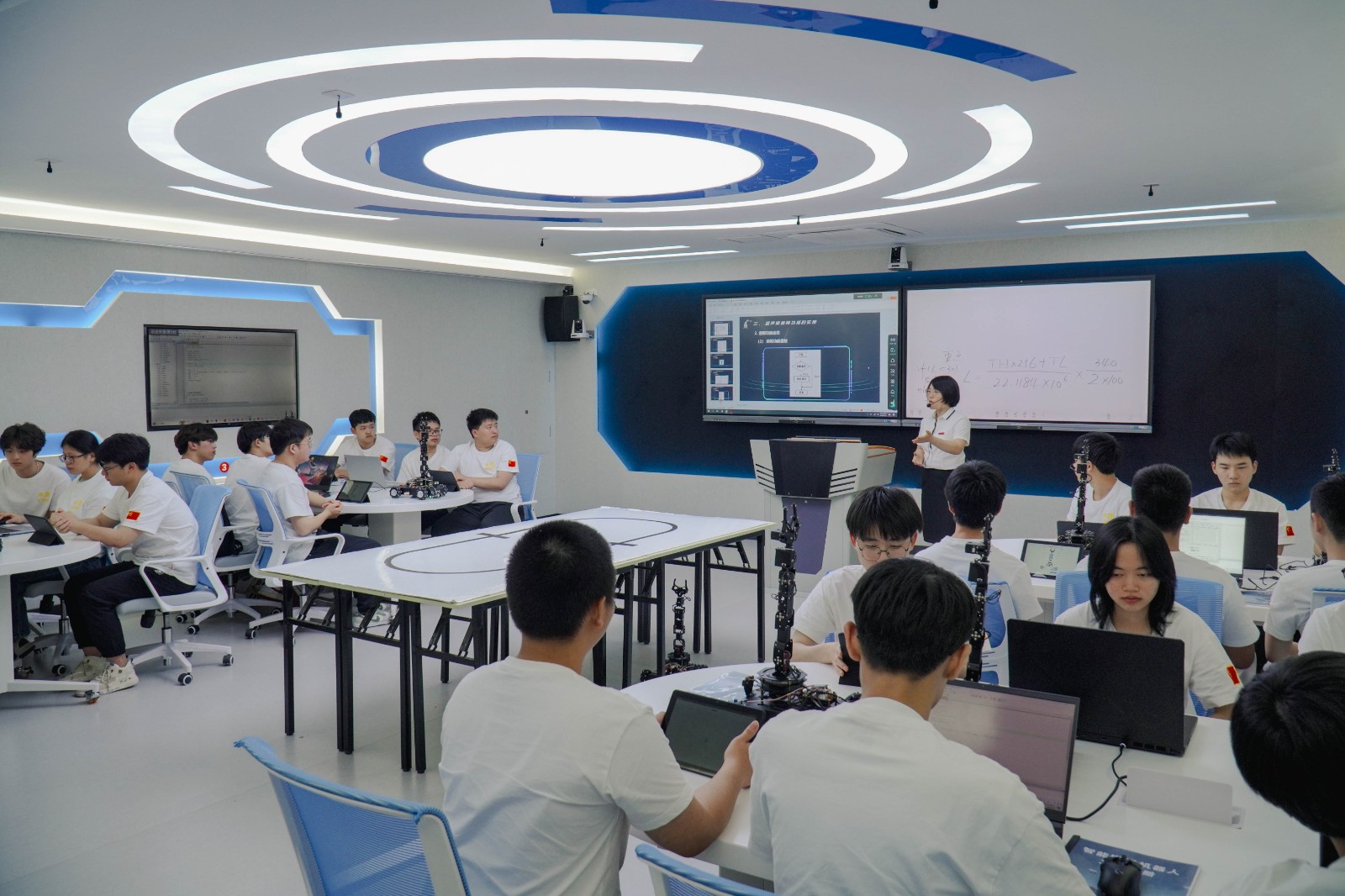 录播室.jpg 录播室.jpg