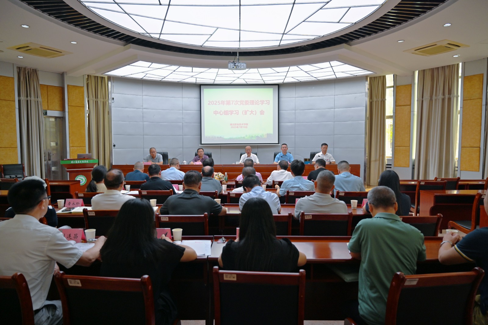 DSC_1233.jpg DSC_1233.jpg