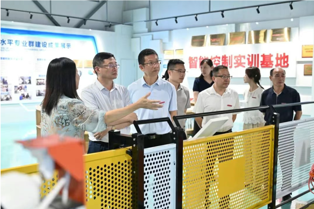 屏幕截图 2025-08-25 233429.png